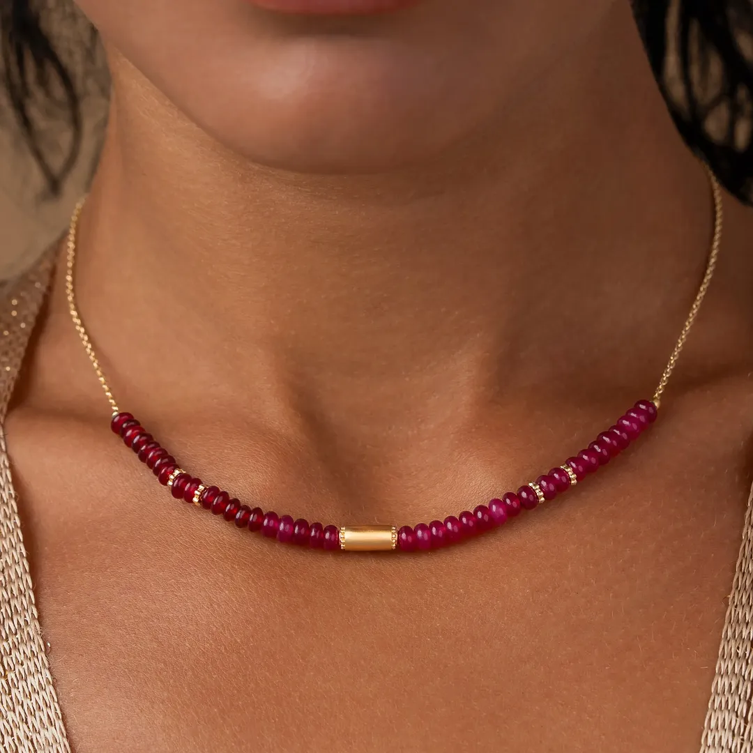 Aligned Essence Garnet & Rhodolite Gold Necklace - Image 2
