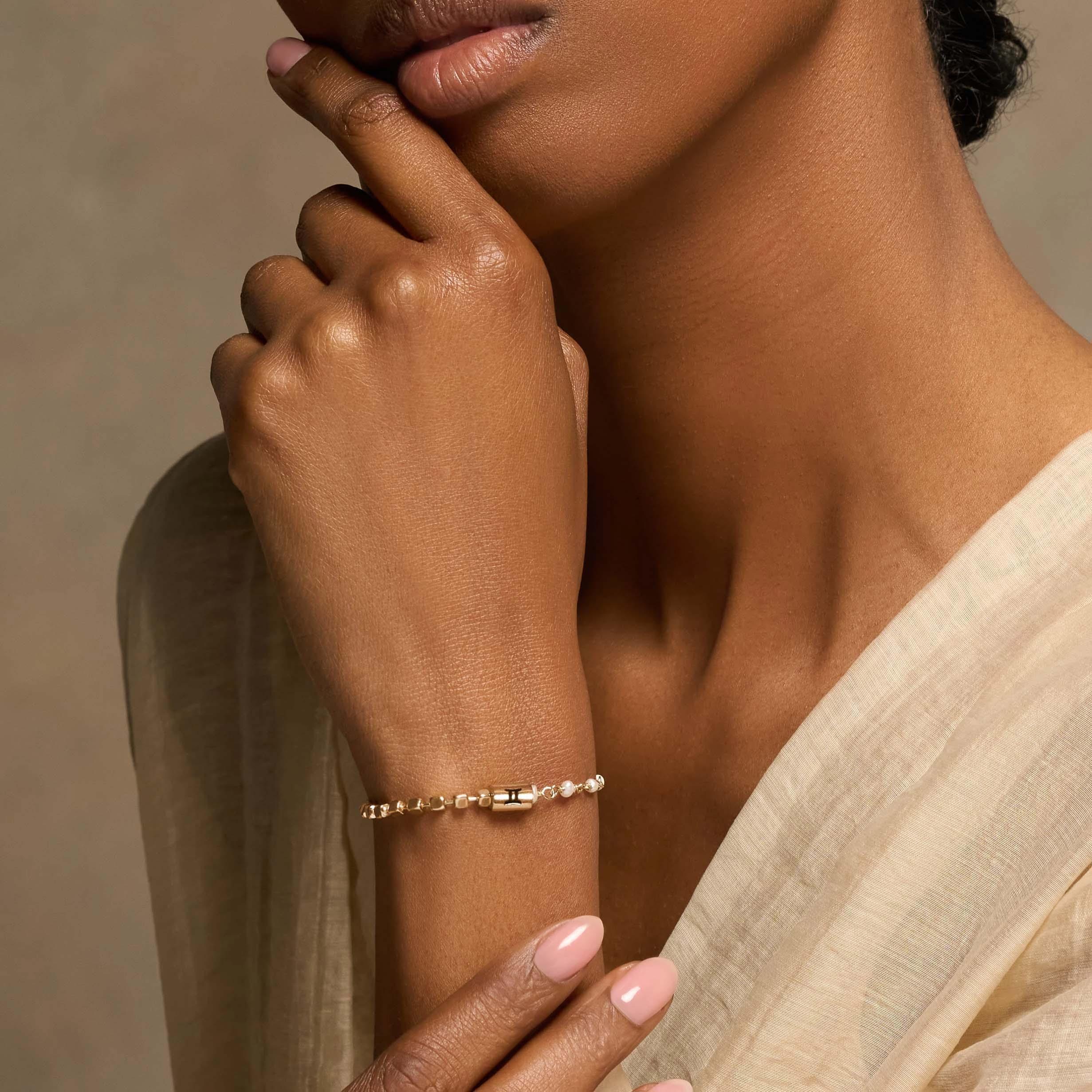 Endearing Duality Pearl Gemini Bracelet - Image 2
