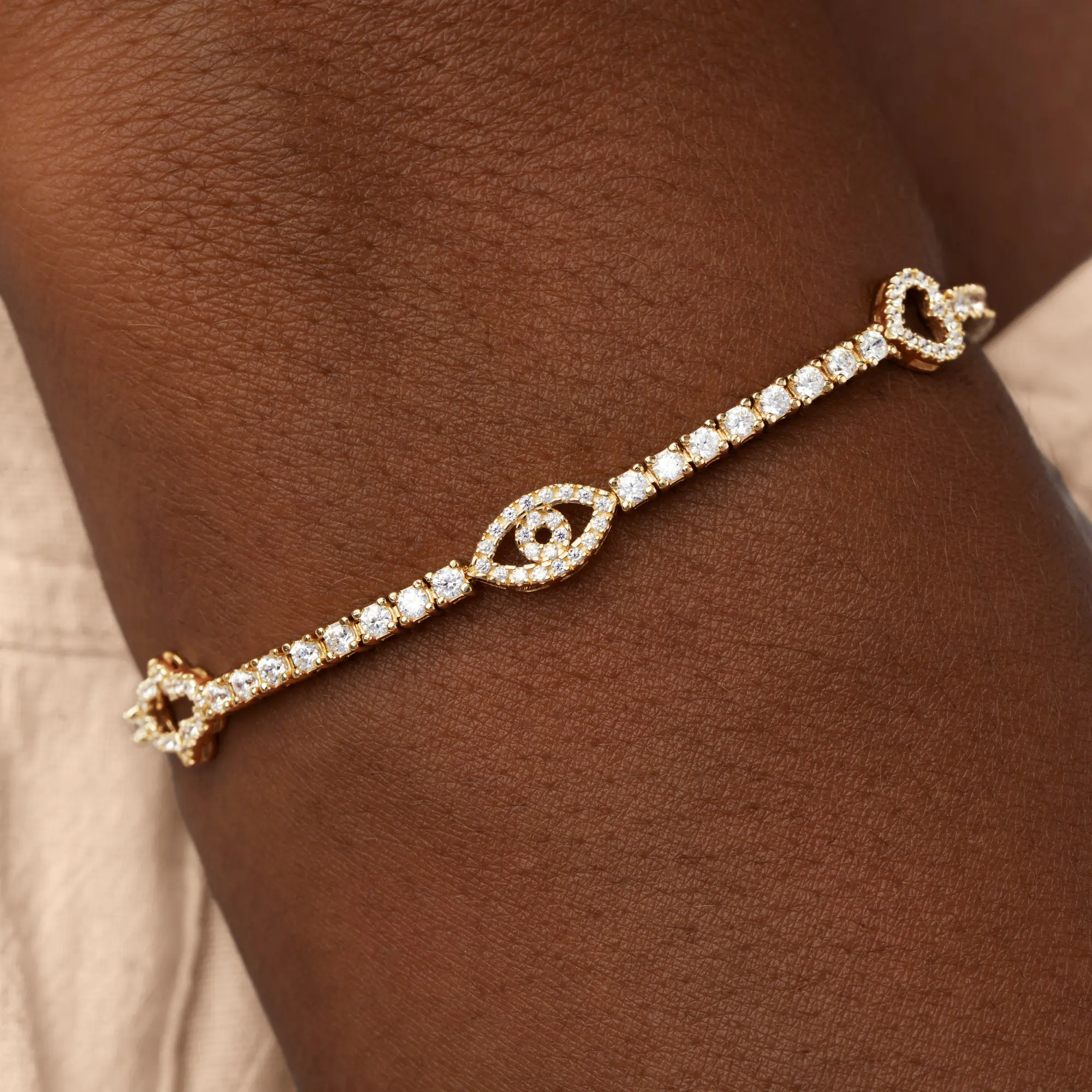 Serene Guardian Hamsa Heart Evil Eye Bracelet - Image 2