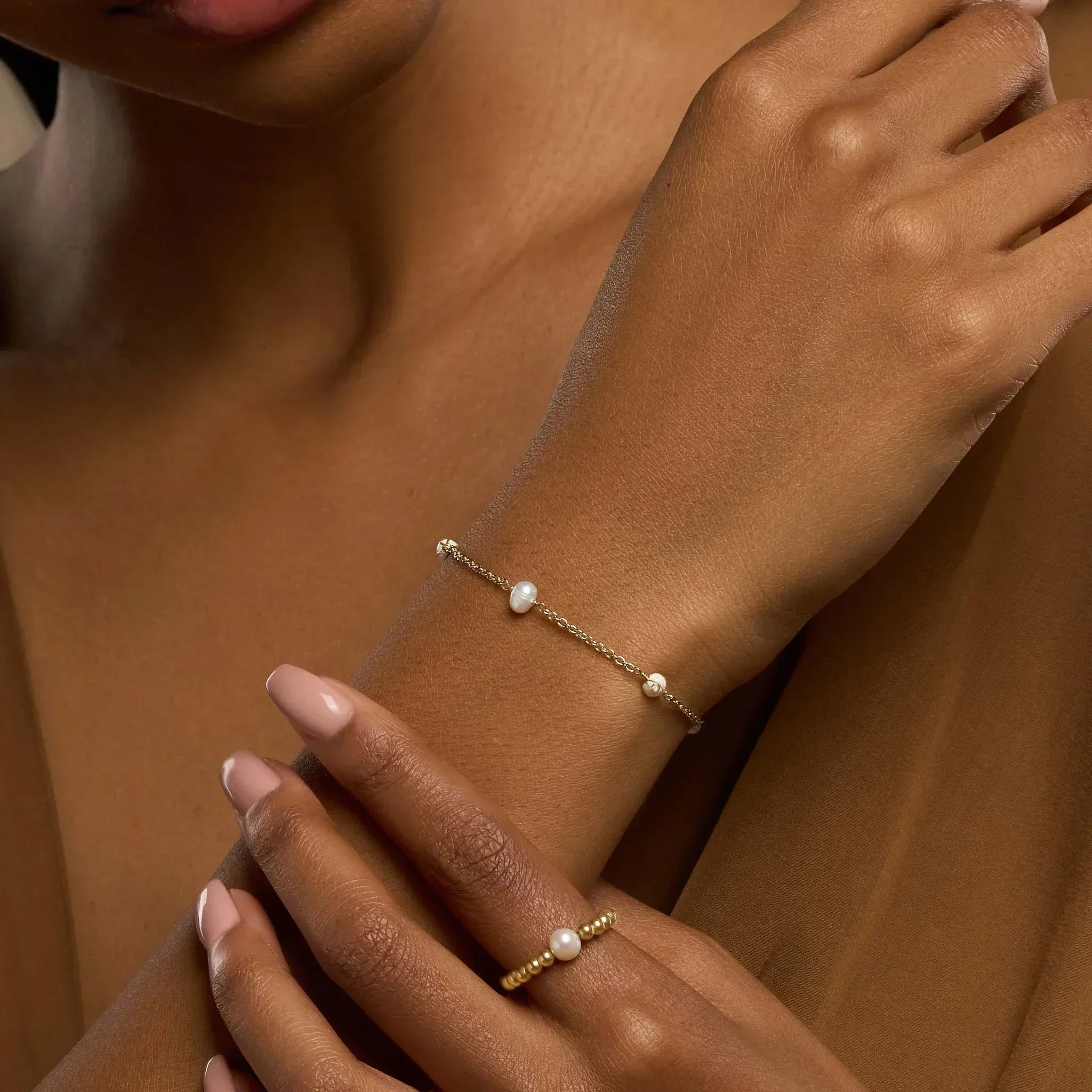 To Evoke Pearl Chain Bracelet - Image 2